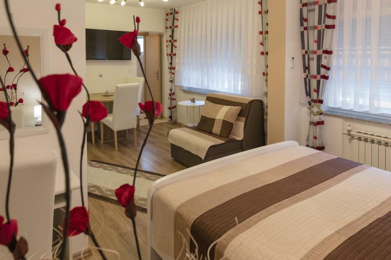 Iris Room & Apartment Slunj Eksteriør bilde